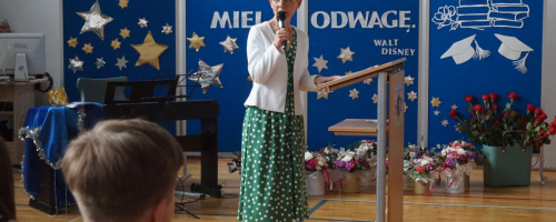 Zakończenie klas ósmych w Opatowskiej Jedynce
